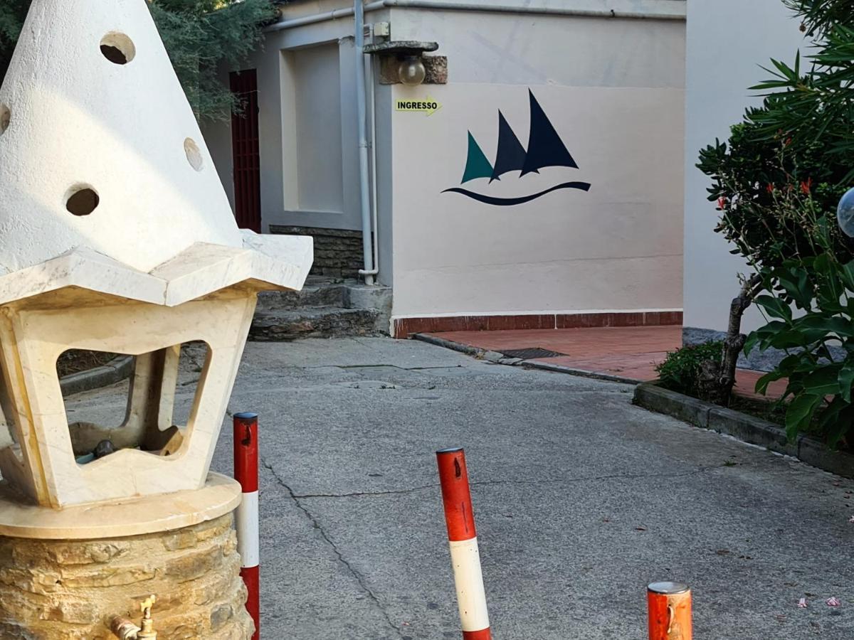 Caravel Appartamentini Lido di Camaiore Exteriör bild
